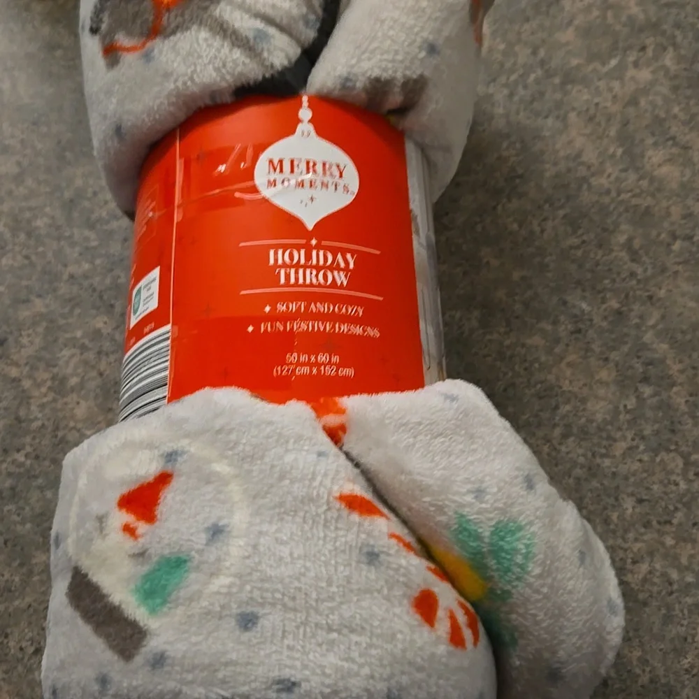 Holiday throw blanket